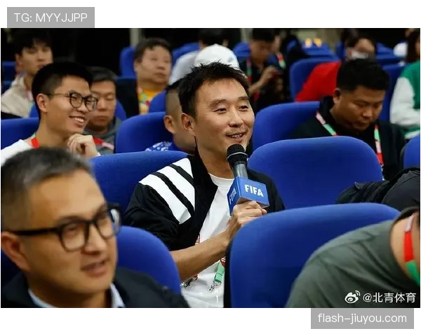 杨昊又换豪车了,这偶像派球星活成富二代模样了? 杨昊又换豪车了,这偶像派球星活成富二代模样了?